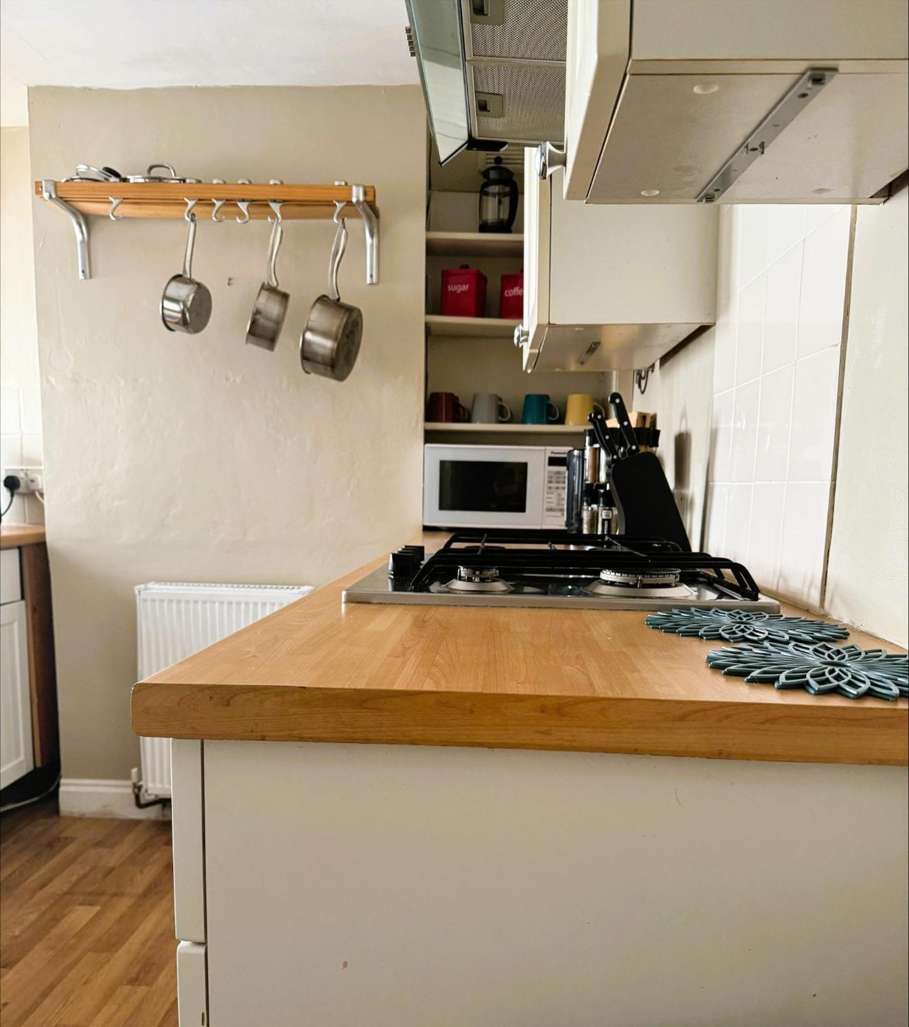 Beautiful Townhouse Next To Royal Victoria Park And Botanical Gardens Within Easy Walking Distance To Bath City Centre Exterior foto